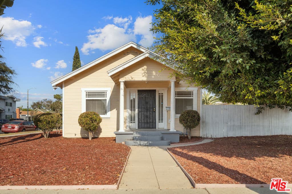 547 W Kelso Street
