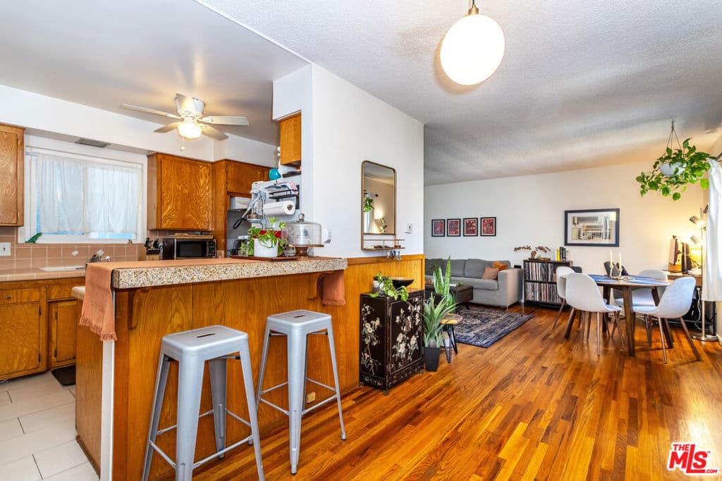 2915 St. George Street 7