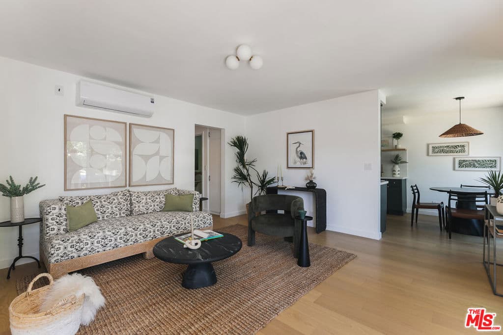 4412 Finley Avenue 1