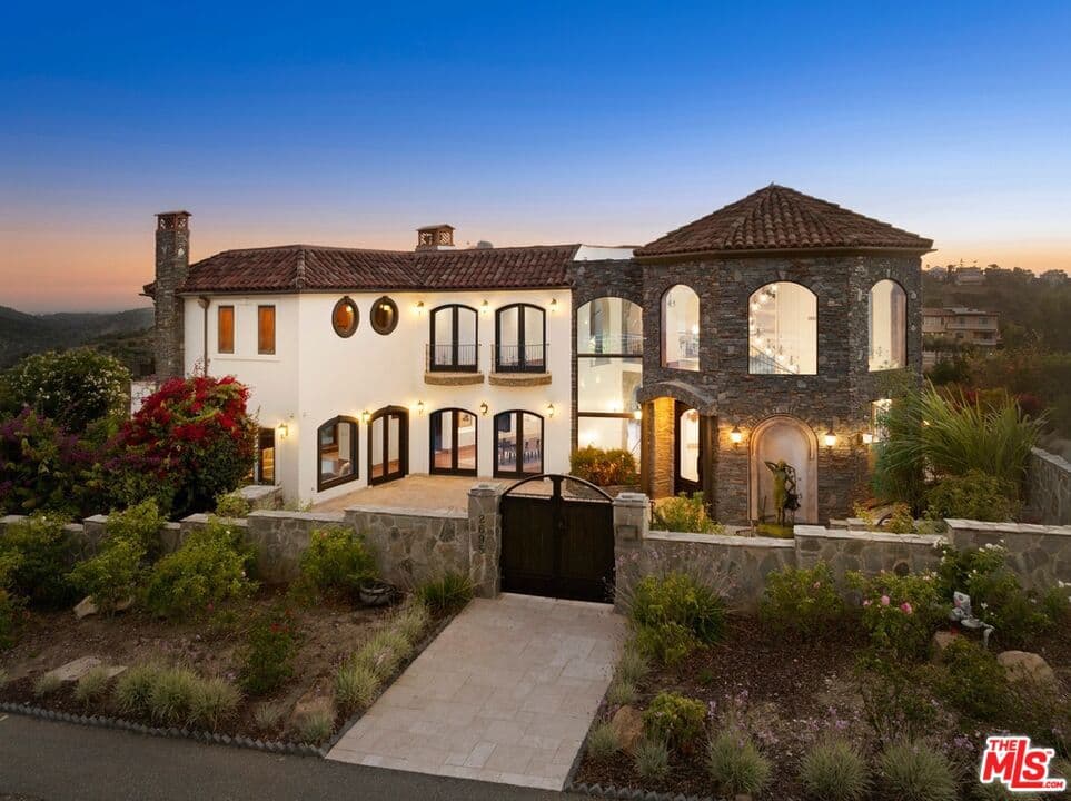 2695 Shady Ridge Lane