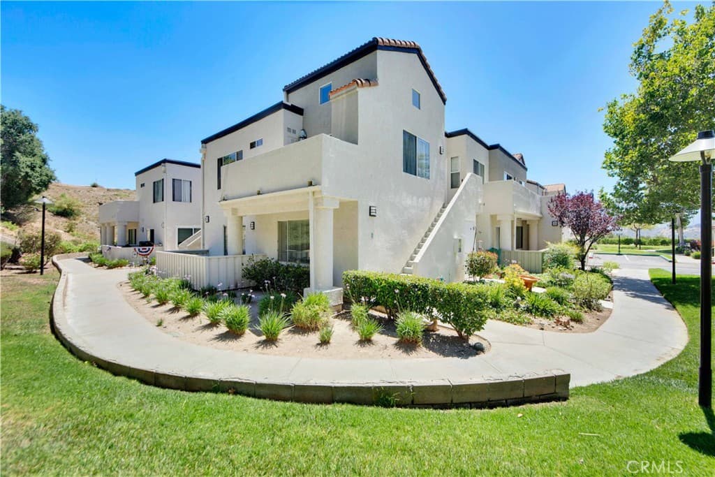 21203 Trumpet Drive 102