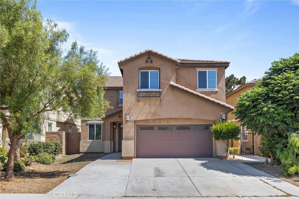 17044 Cerritos