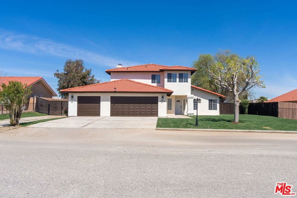 17590 El Cajon Drive