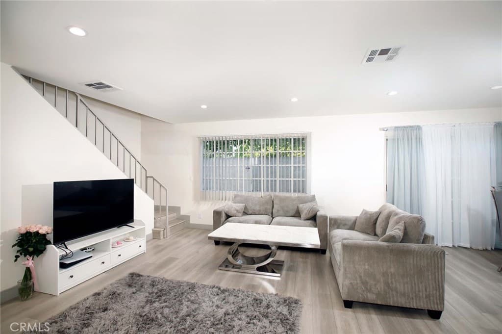 10274 Tujunga Canyon 2