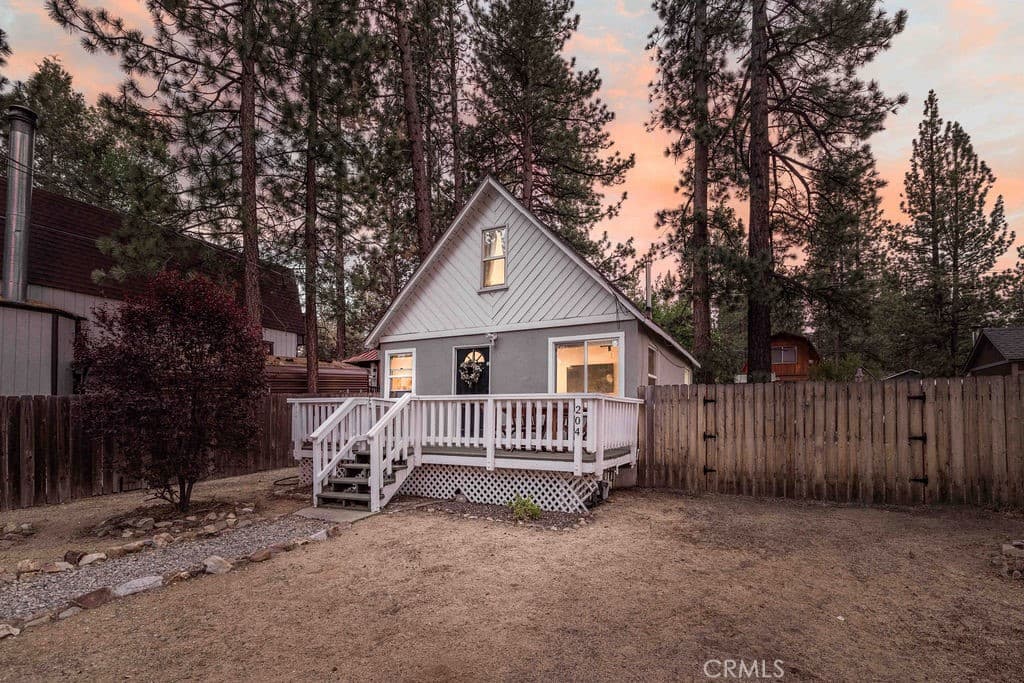 204 W Mojave