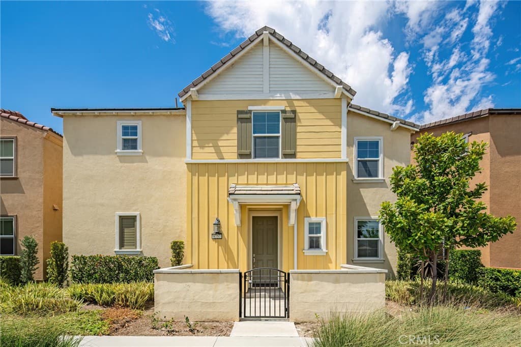 8757 Roving Place