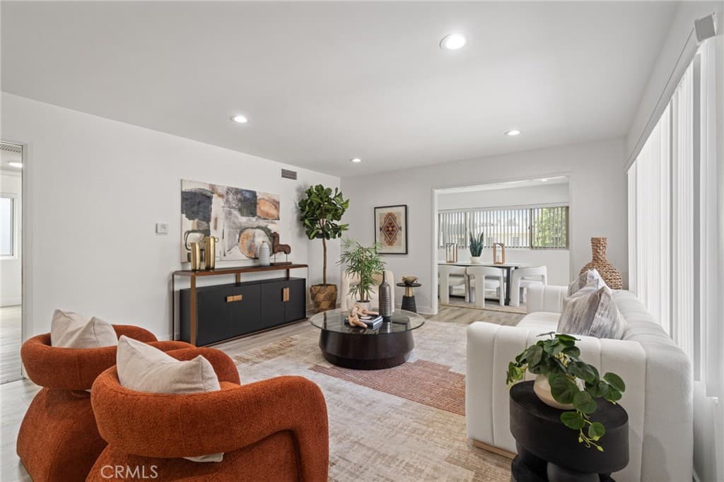 400 S Los Robles Avenue 209