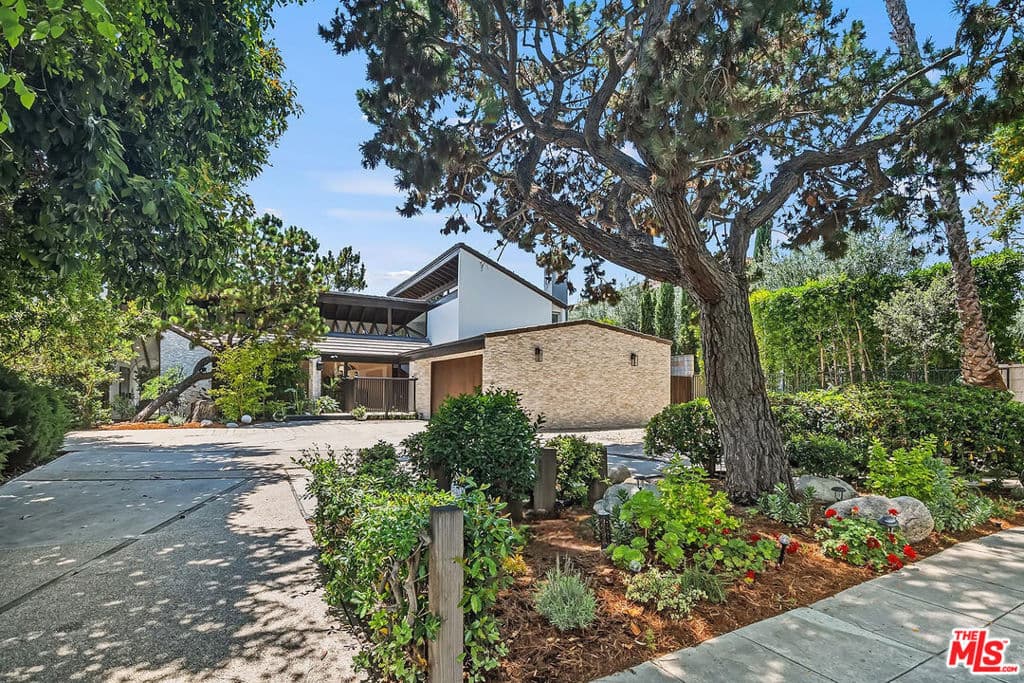 515 N Roxbury Drive