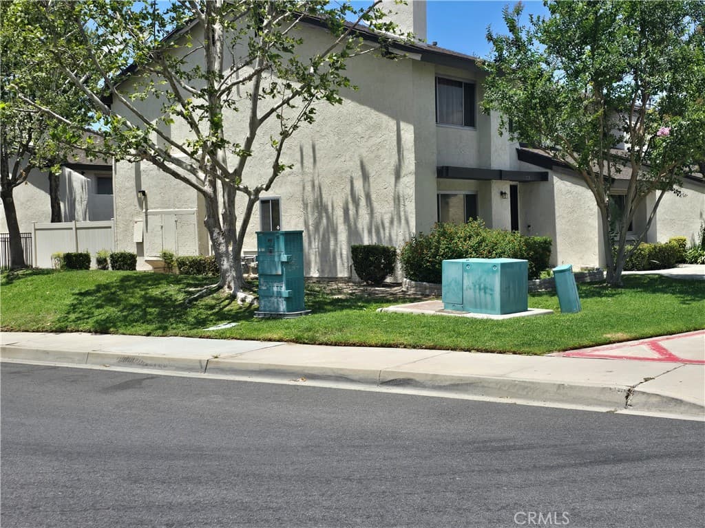 2205 Cahuilla Street