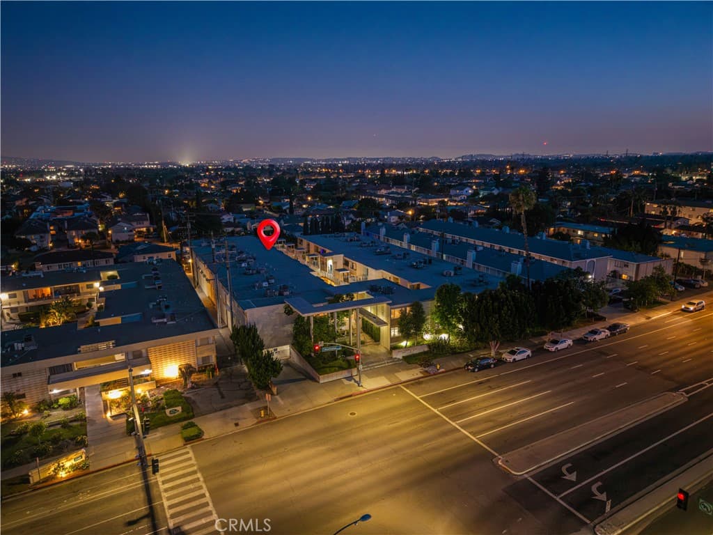 1200 W Huntington 20