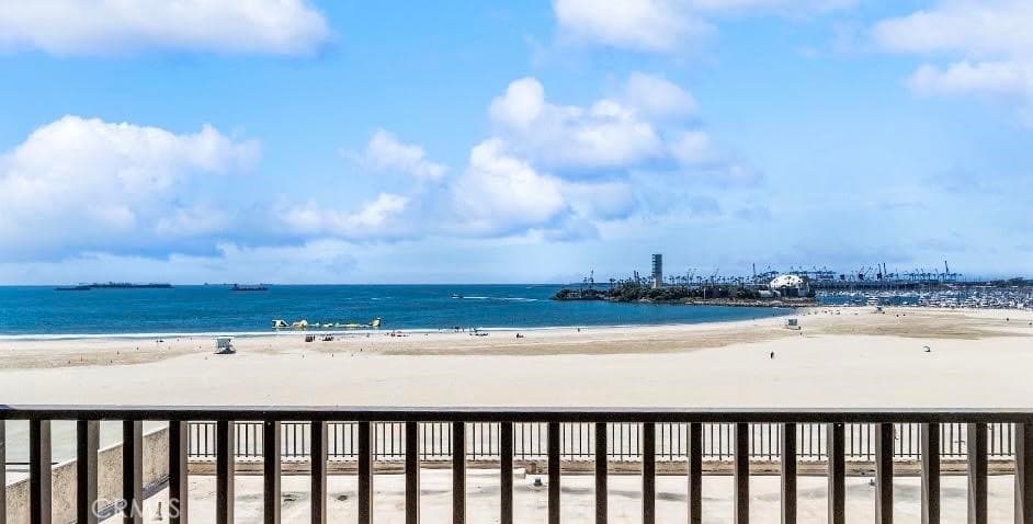 1140 E Ocean 228