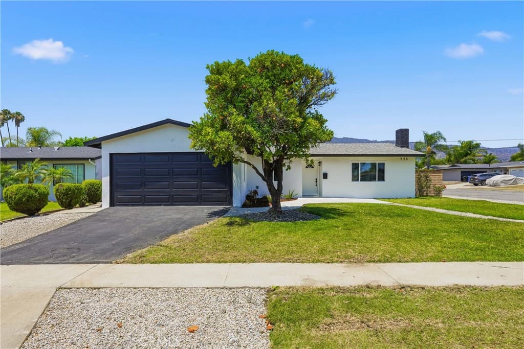 735 W Heber