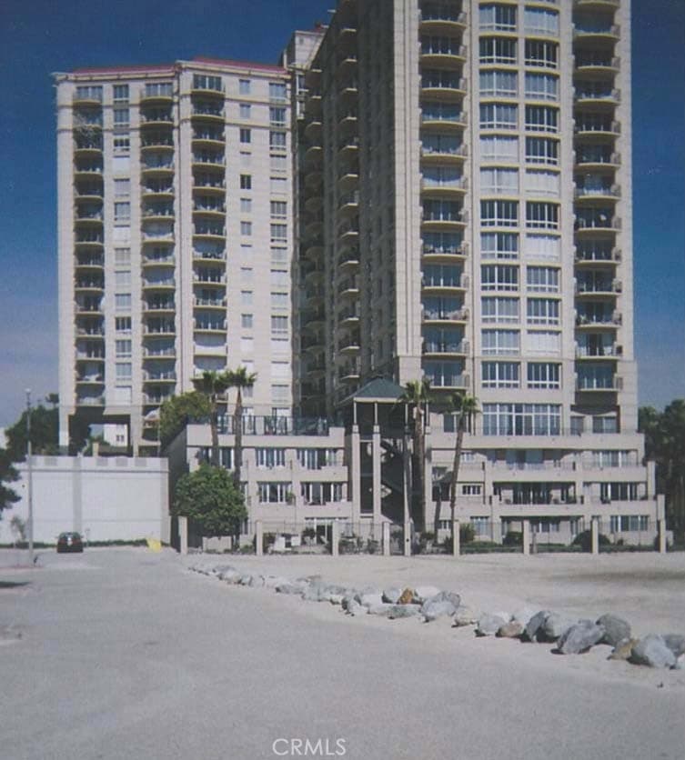 850 E Ocean Boulevard B3