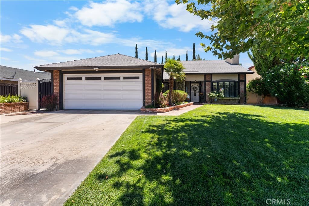 2038 E Avenue R12