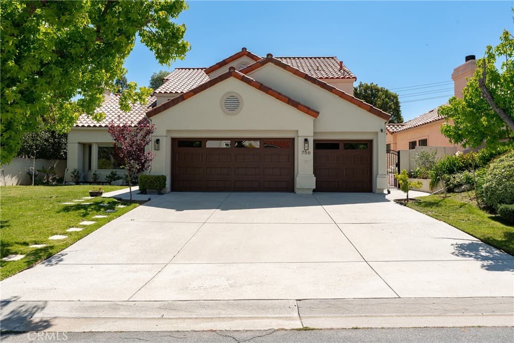 756 Cedar Point Place