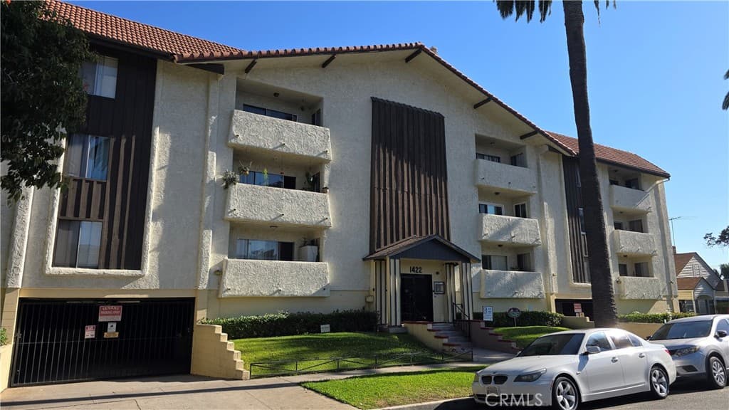 1422 Rock Glen Avenue 204