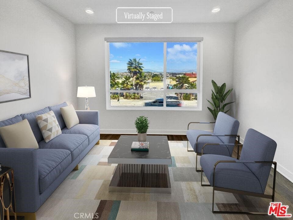 1014 Roble Place