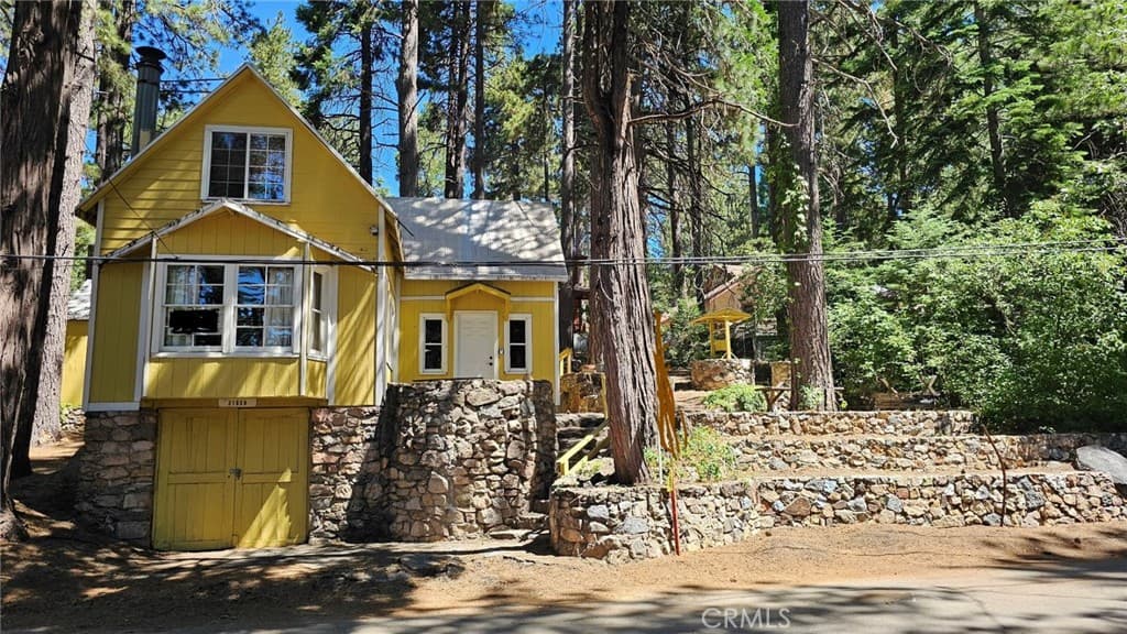 31858 Hollow Way