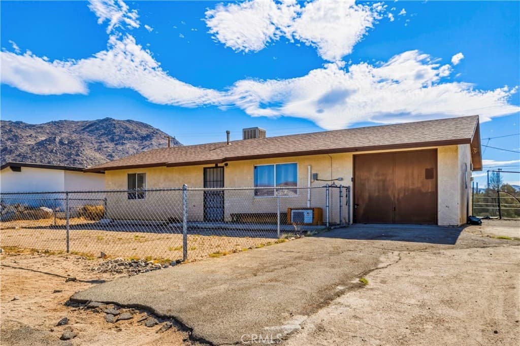 7004 49 Palms