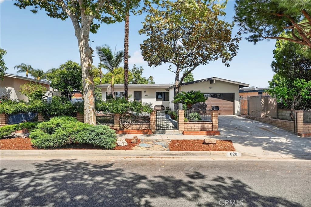 620 Wickford Avenue