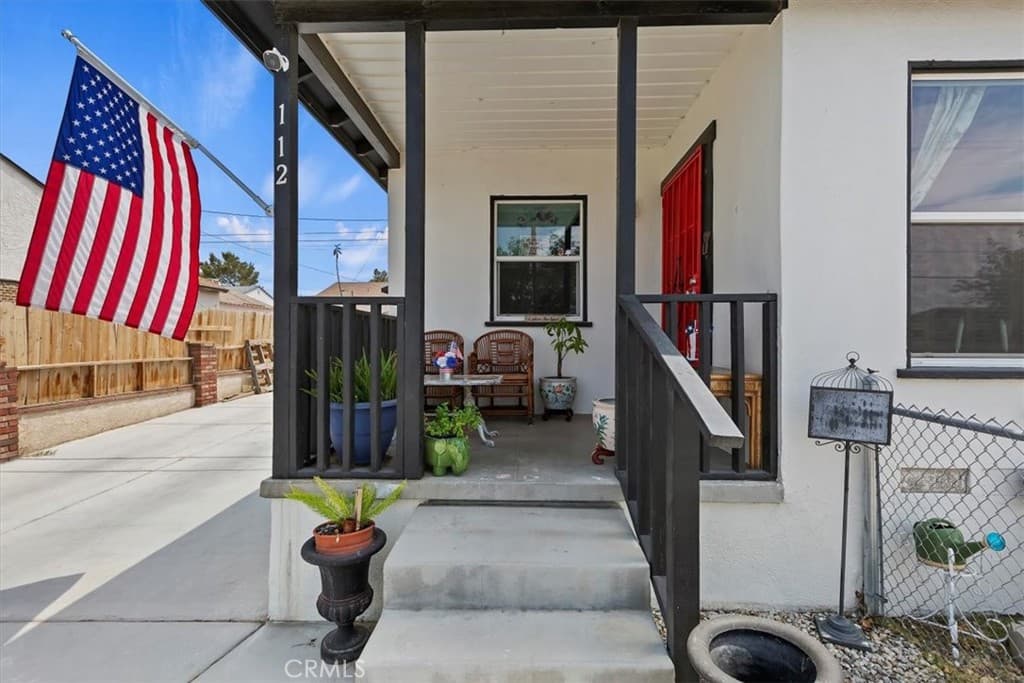 112 W Grandview Drive