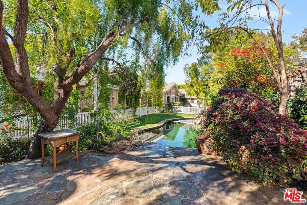 4780 Vista De Oro Avenue