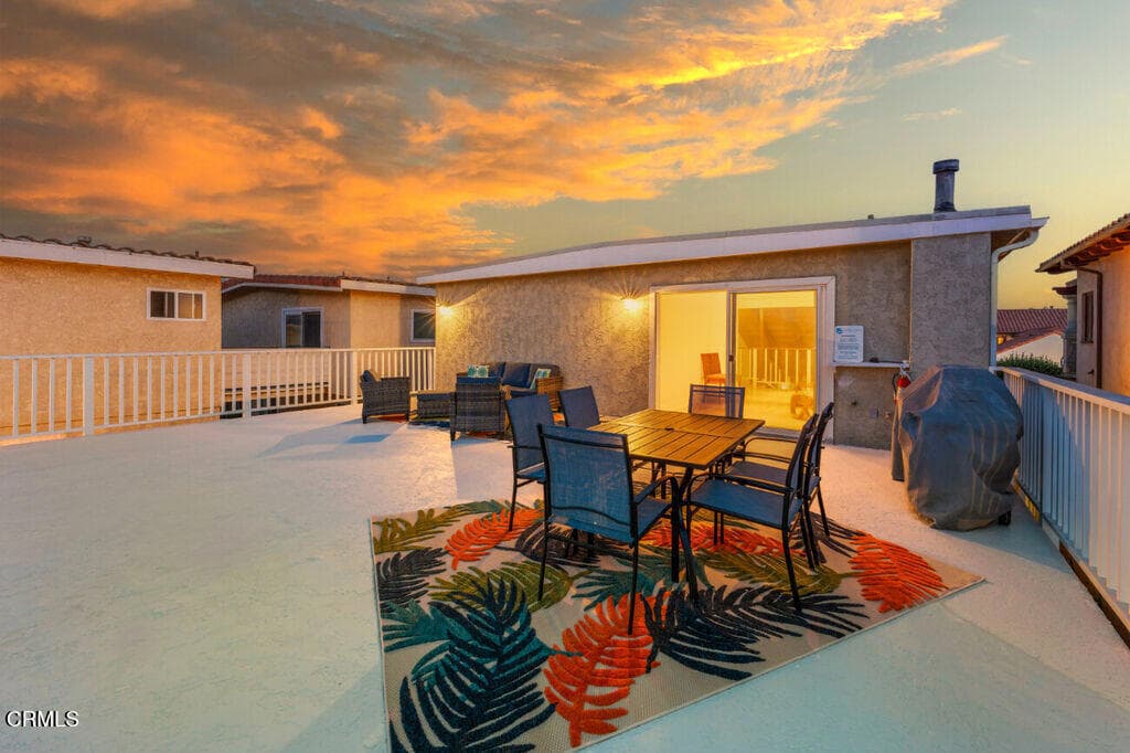 5003 Island View Street