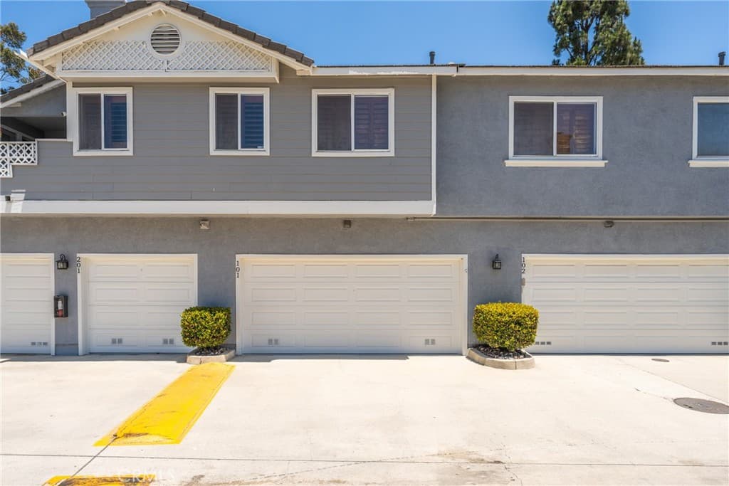 17859 Graystone 101