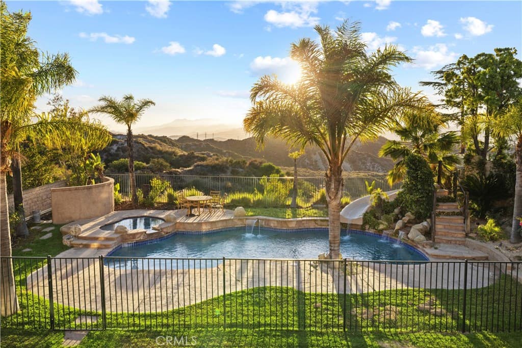 26003 Tennyson Lane