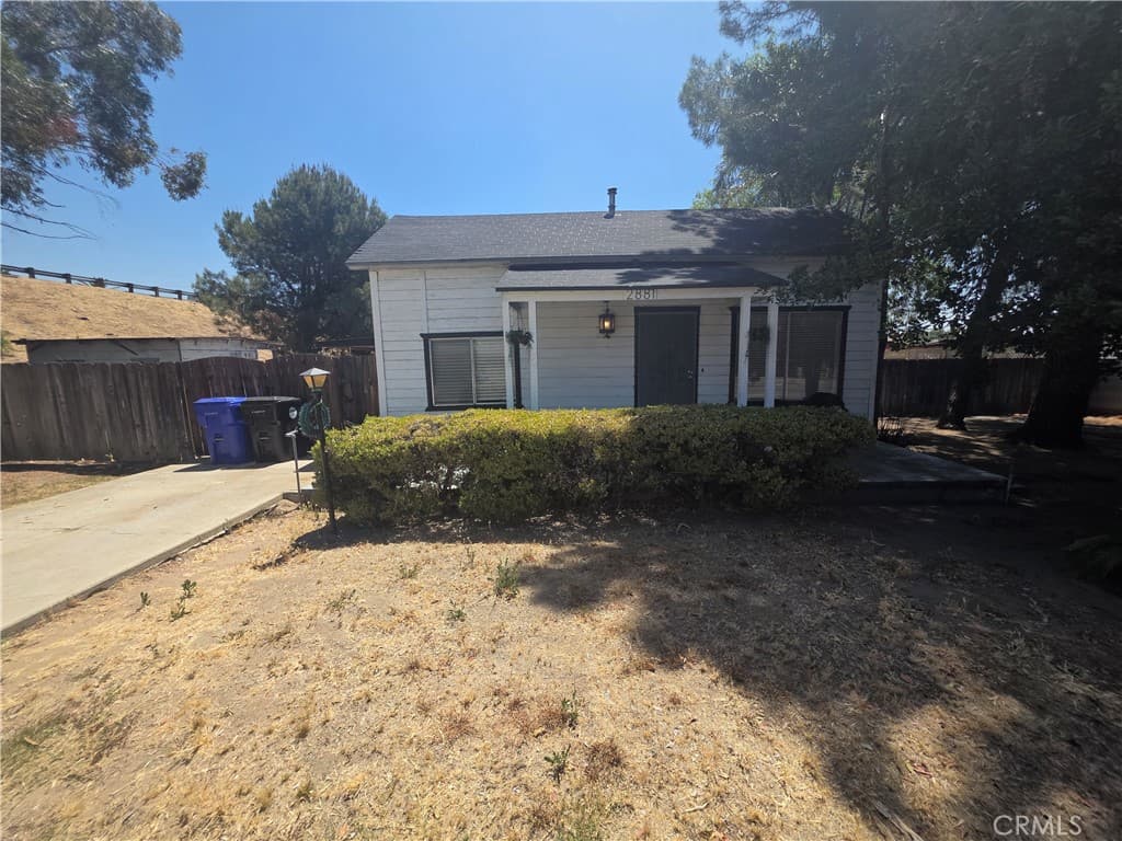 2881 N Golden
