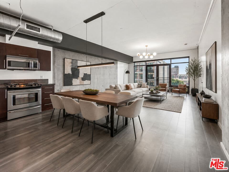 1111 S Grand Avenue 716