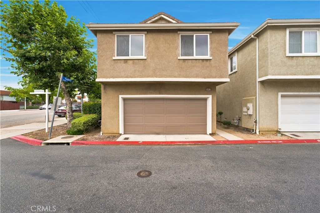 13471 Sunny Palms Ln