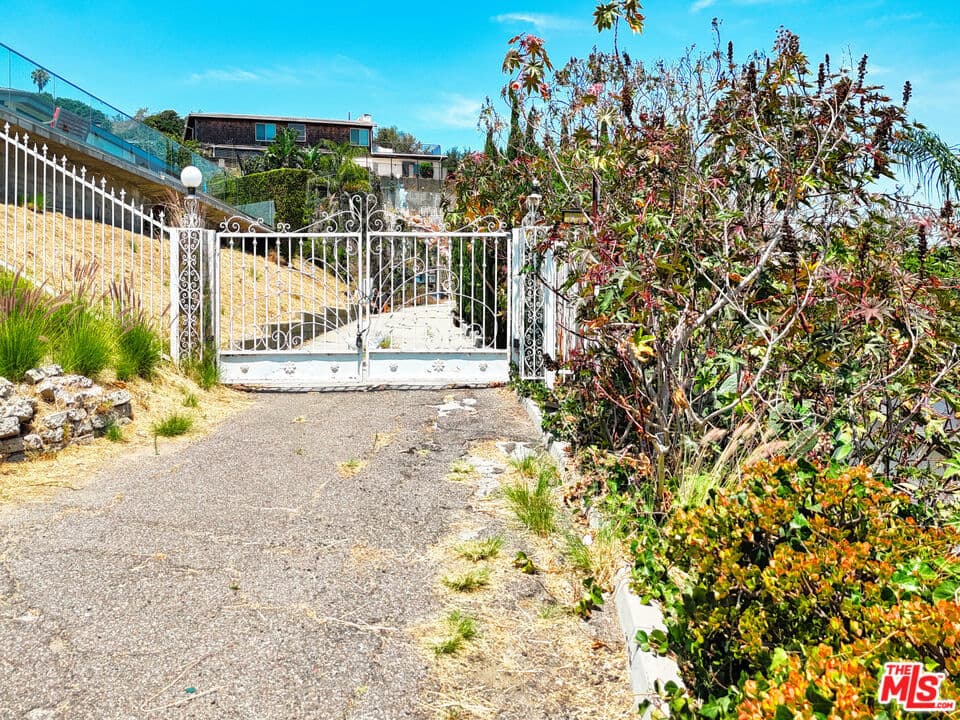 5957 Wrightcrest Drive