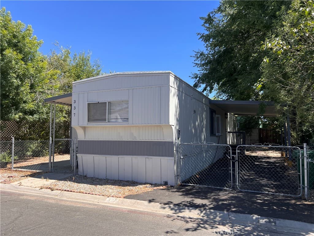 1301 E Avenue I