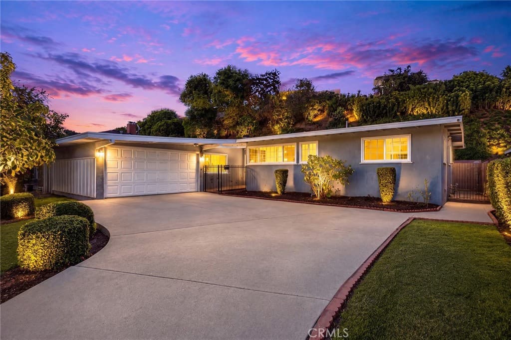 1400 Loma Verde