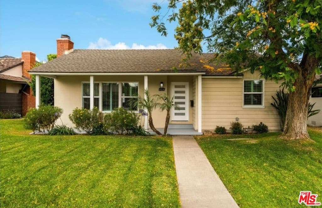 2616 N Buena Vista Street