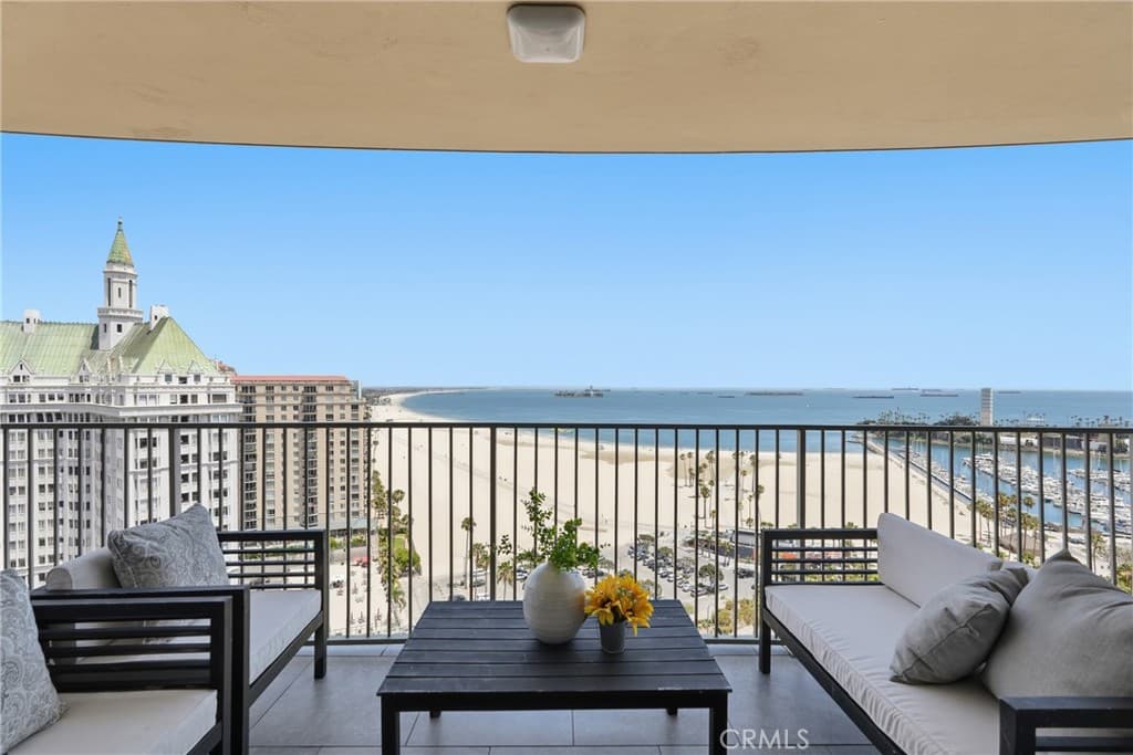 700 E Ocean Boulevard 2305