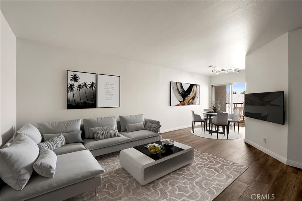 7641 Reseda Boulevard 126