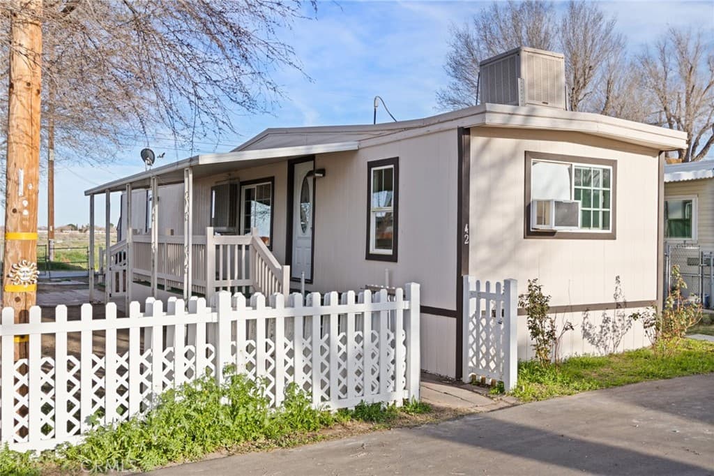 45446 7th Street 42