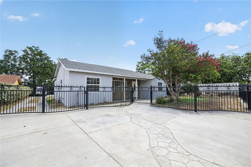 1153 W Reservoir Drive