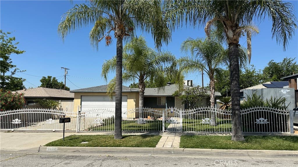 1424 Lynwood Way