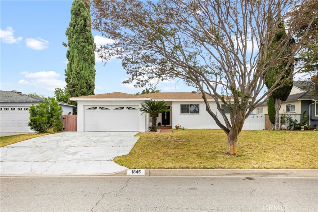1845 E Stuart