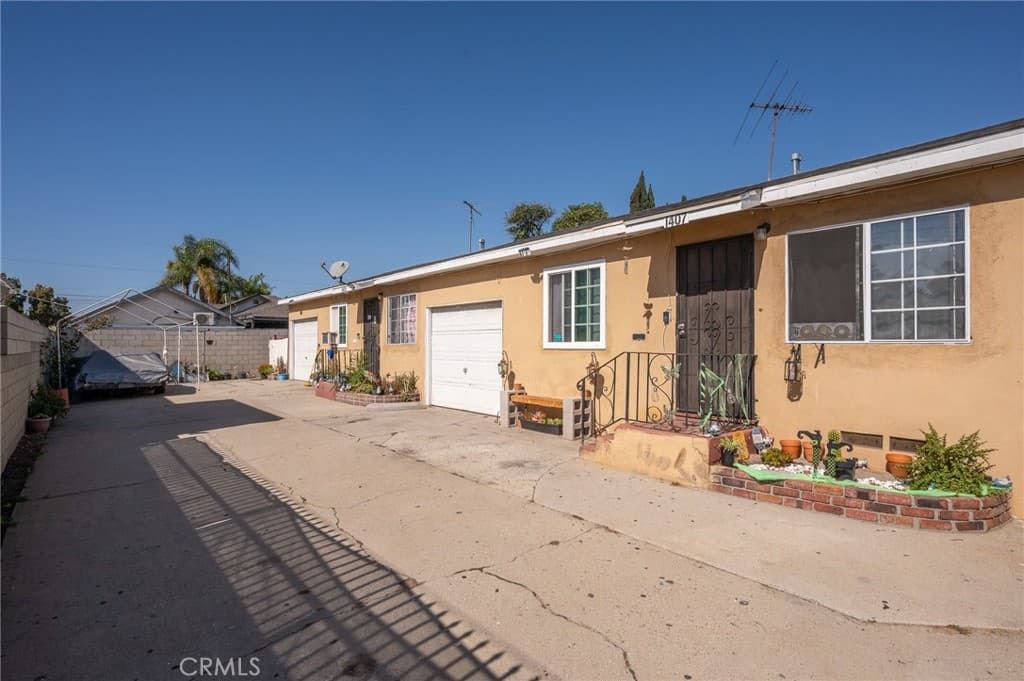 1405 Lagoon Avenue