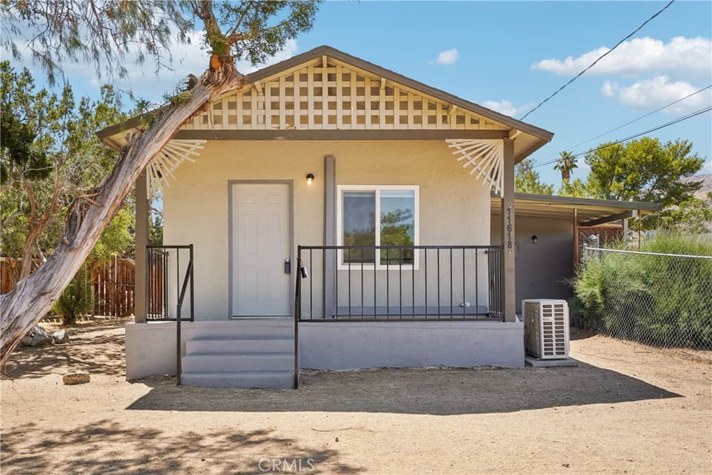 11618 Rosewood Avenue