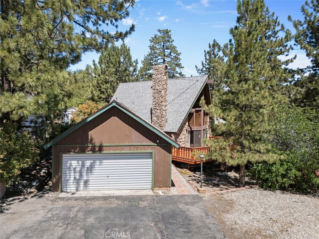 5438 Desert View