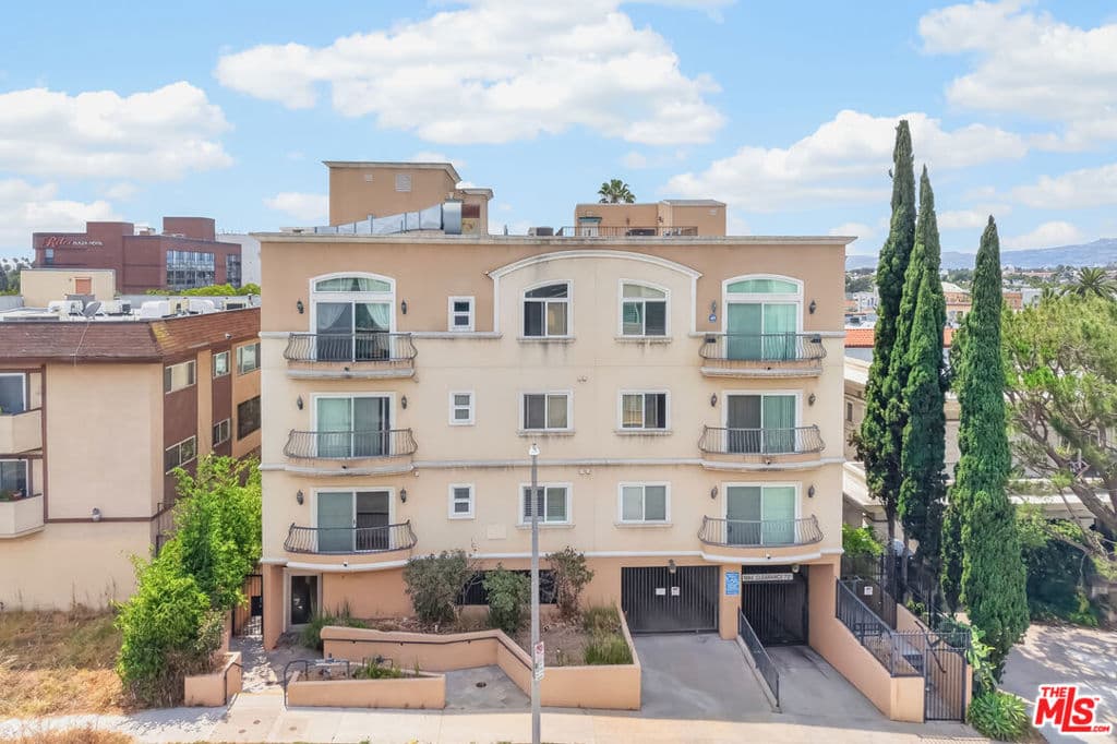 971 S St Andrews Place 301