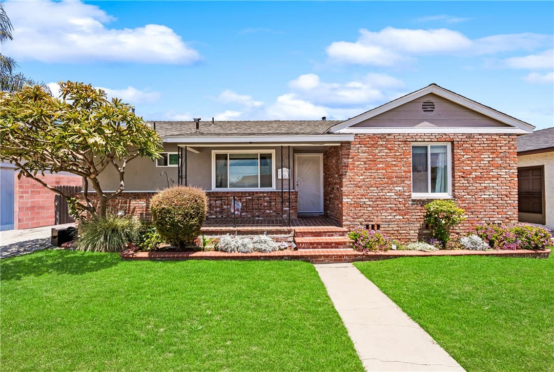 6415 Hardwick