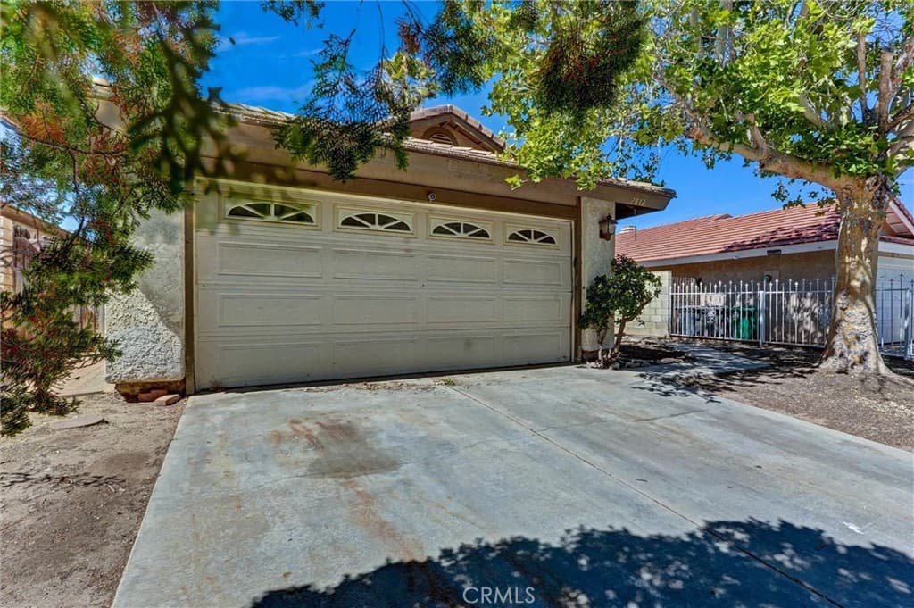2812 Fairfield Avenue