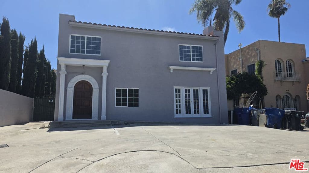670 Crenshaw Boulevard