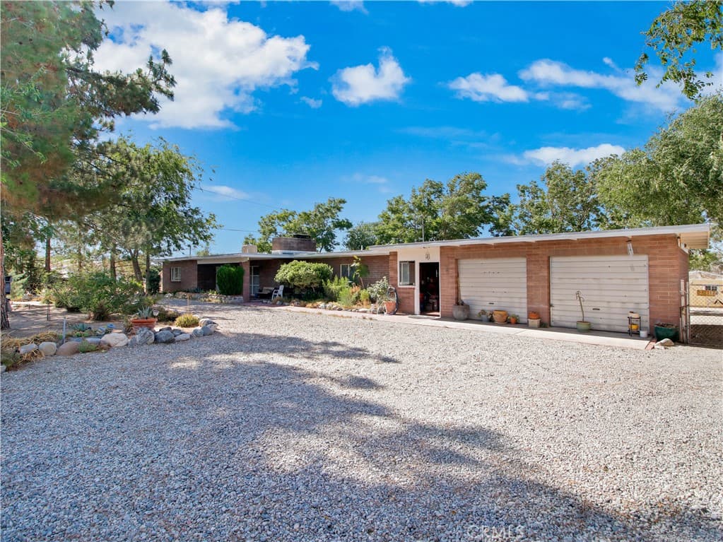 13127 E Avenue W11